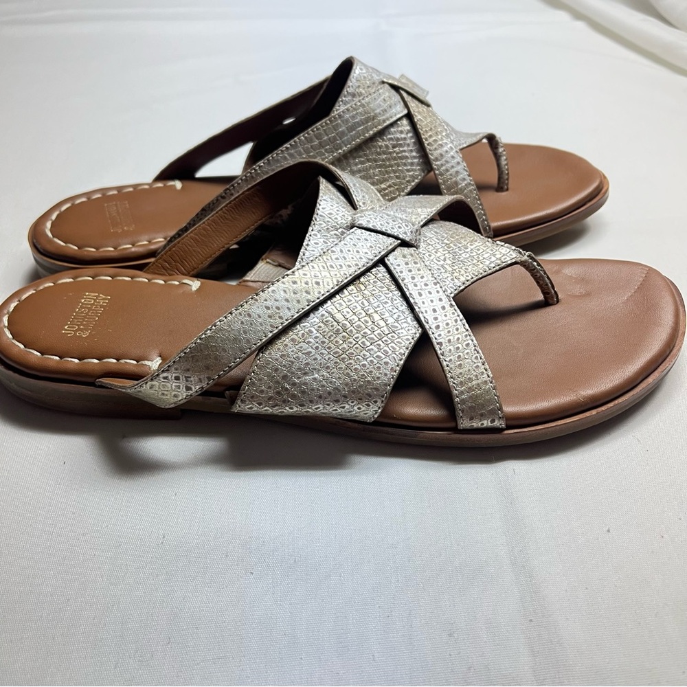 Johnston & Murphy Women's 9 Gold Shiney Metallic-Look Strappy Sandals
